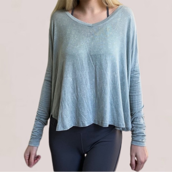 American Eagle Me to We Pale Green Long Sleeve Top Size Small - Picture 1 of 7